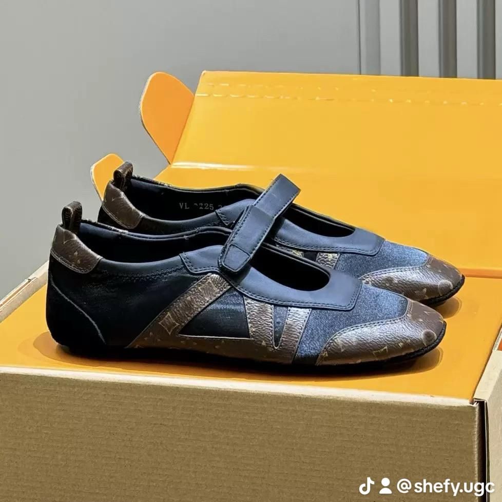 Leather Square Toe Ballet Flats