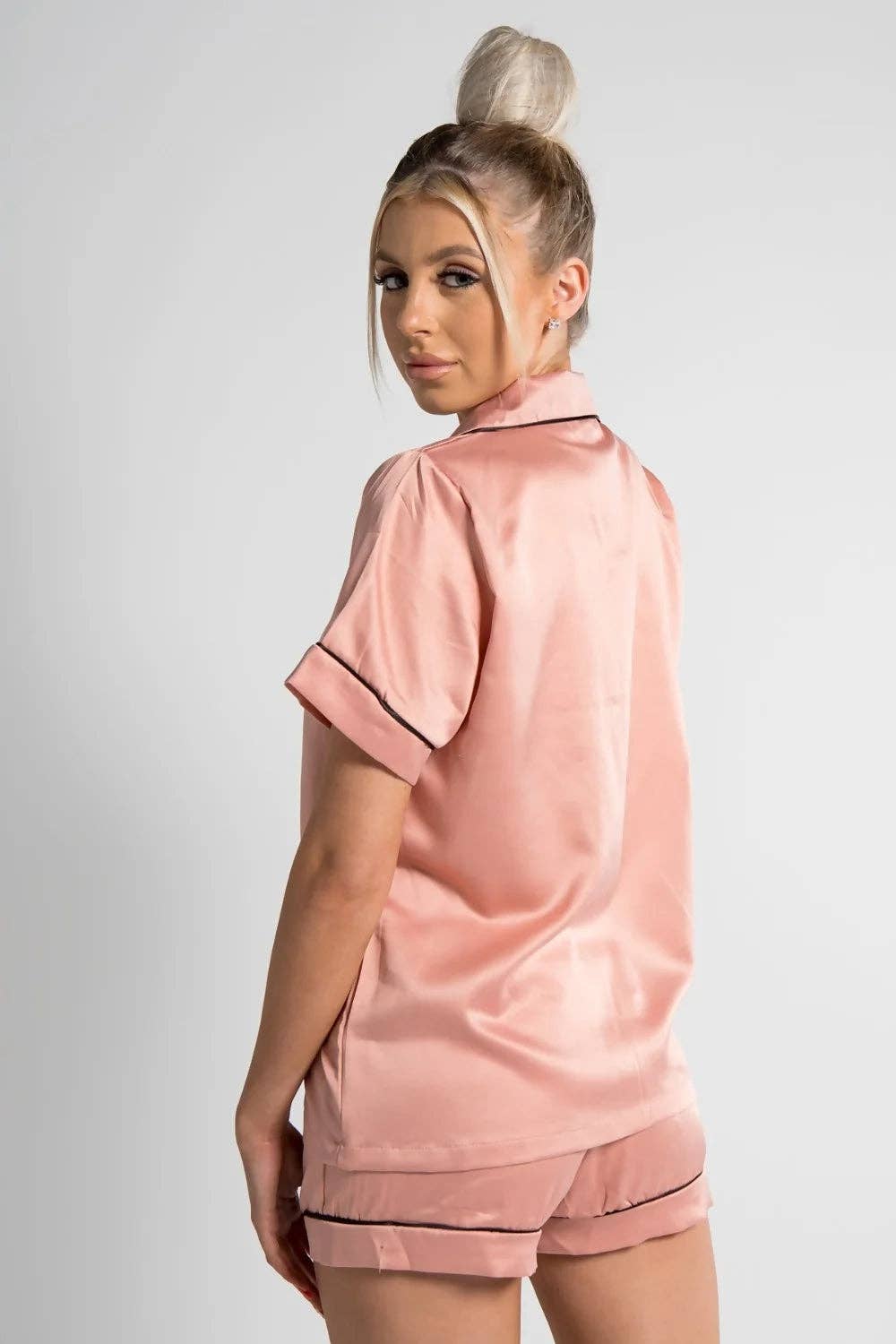 Satin Short Pyjama Set with Rose Piping · Crystal (XS · XXXL)