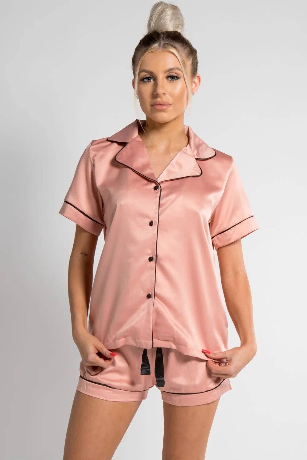 Satin Short Pyjama Set with Rose Piping · Crystal (XS · XXXL)