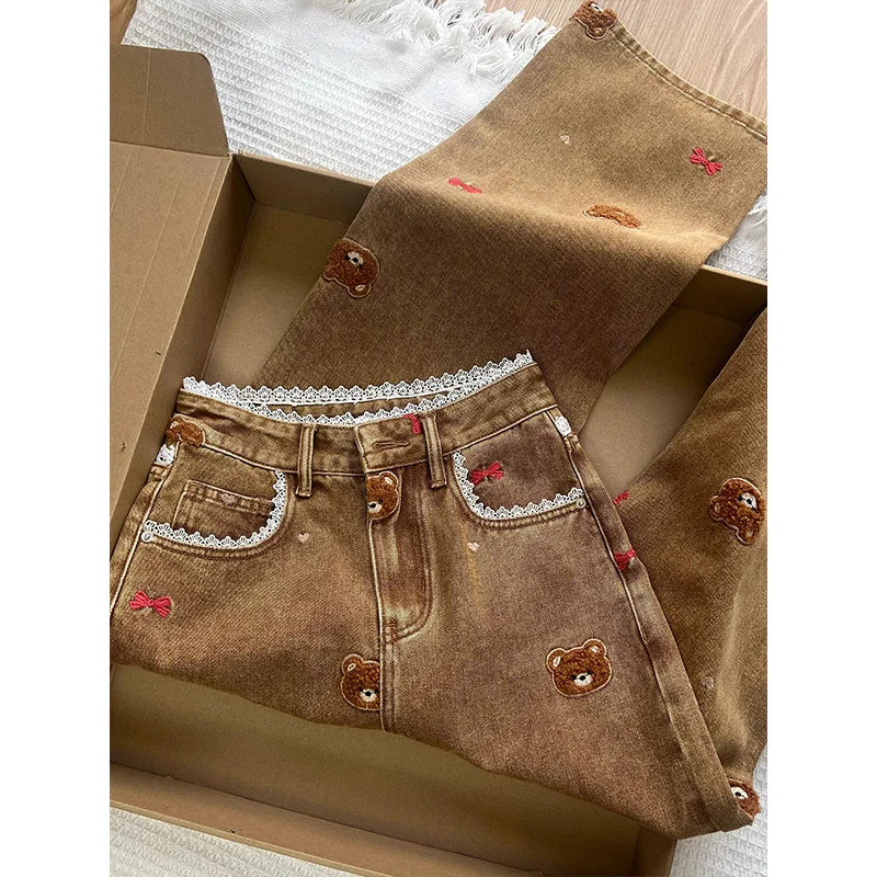 Teddy Bear Embroidered Wide-Leg Jeans – High-Waisted Patchwork Denim for Women (Lace Detail, Casual Fit)