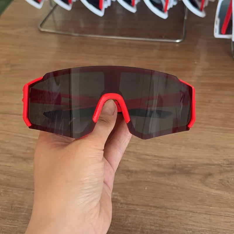2025 Outdoor Sport Goggle Sunglasses Women For Men Luxury Brand Designer Vintage Sun Glasses Popular Punk Skiing Windproof Shade