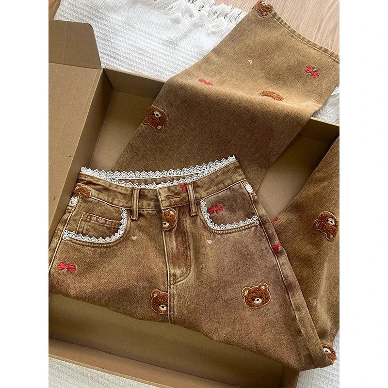 Teddy Bear Embroidered Wide-Leg Jeans – High-Waisted Patchwork Denim for Women (Lace Detail, Casual Fit)
